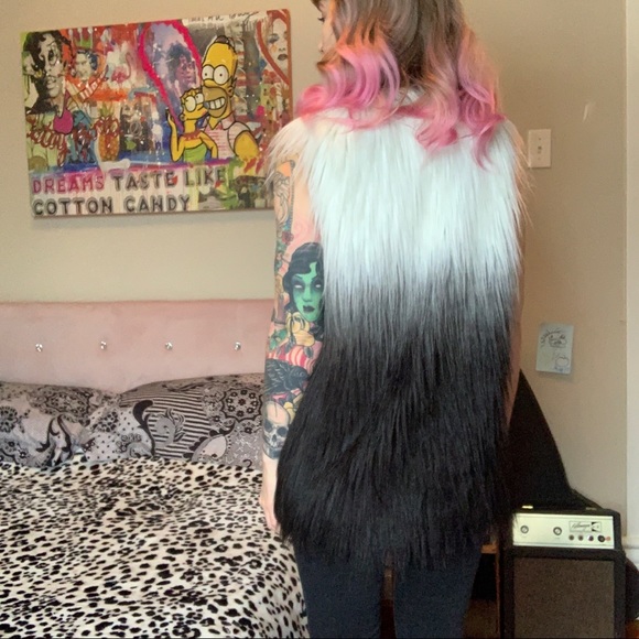 Kenzie Faux Fur Ombré “Cruella de Vil” Vest - Picture 7 of 10